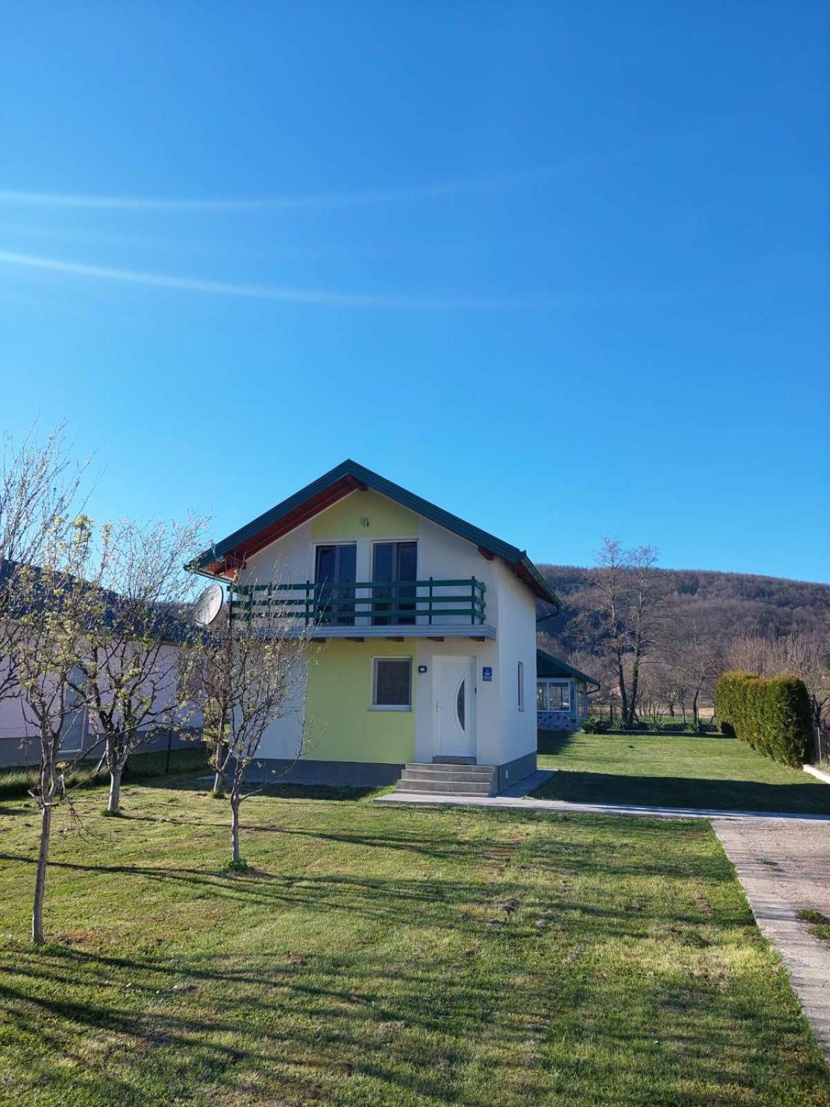 La Reina Una Bihać Exterior foto